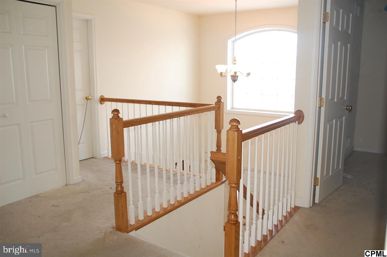HALLWOOD HEIGHTS - Residential