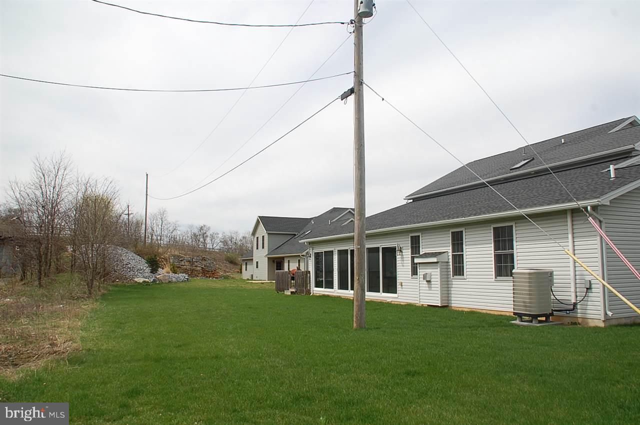 HALLWOOD HEIGHTS - Residential