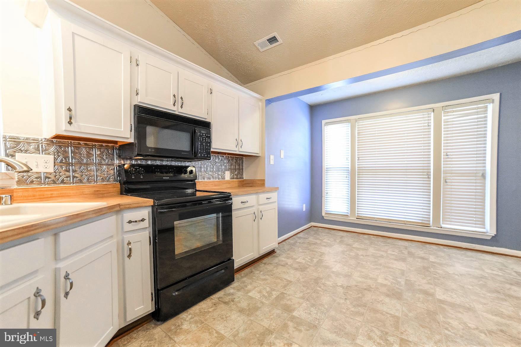 LANCASTER / WESTLAKE VILLAGE - Residential