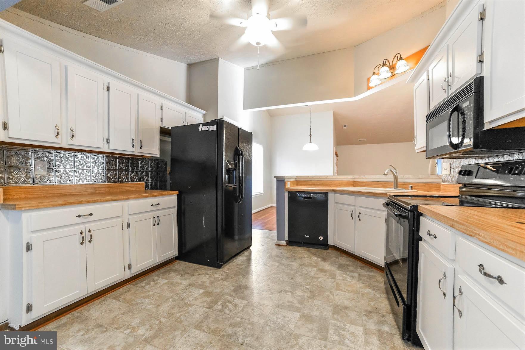 LANCASTER / WESTLAKE VILLAGE - Residential