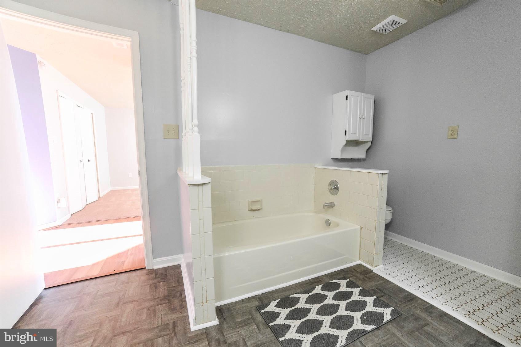 LANCASTER / WESTLAKE VILLAGE - Residential