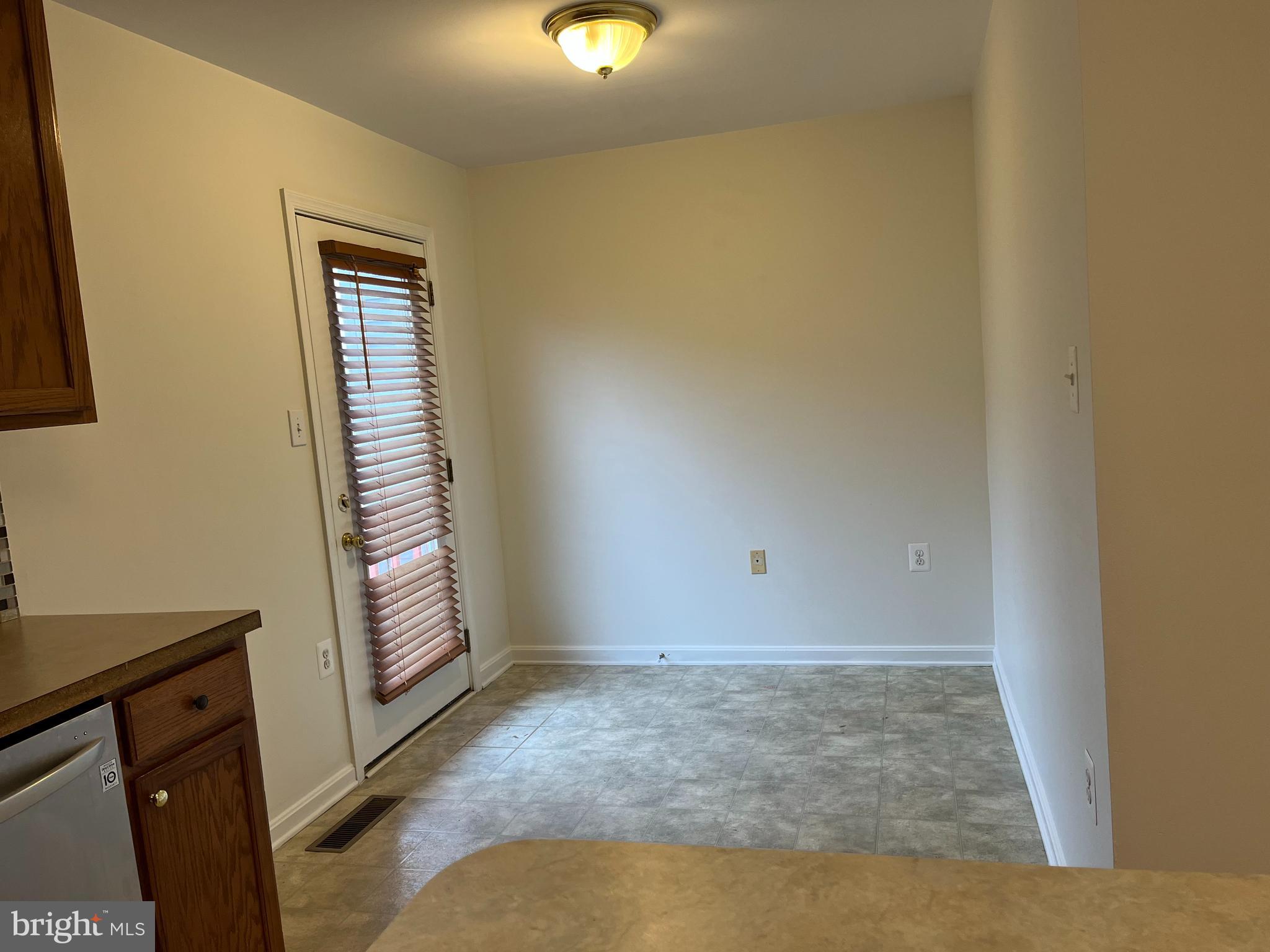 HAMMONDS MILL - Residential Lease