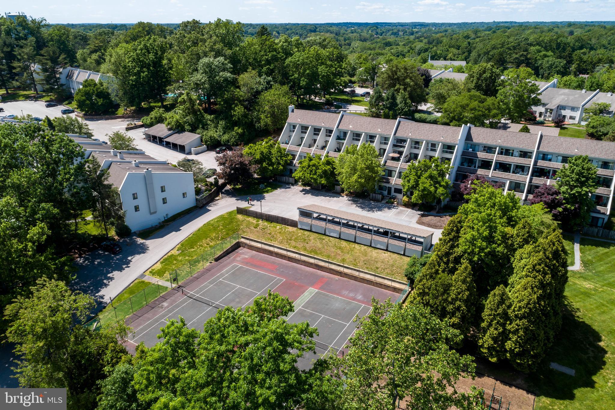 SUMMIT HOUSE - Residential Lease