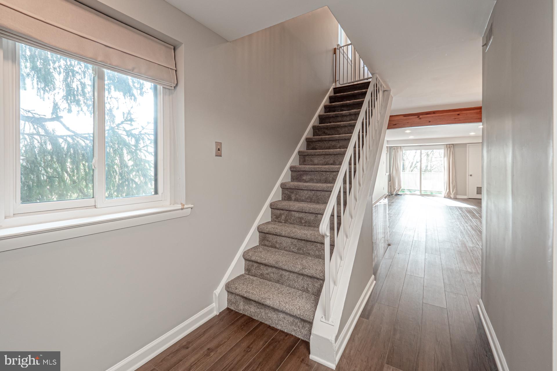 SUMMIT HOUSE - Residential Lease