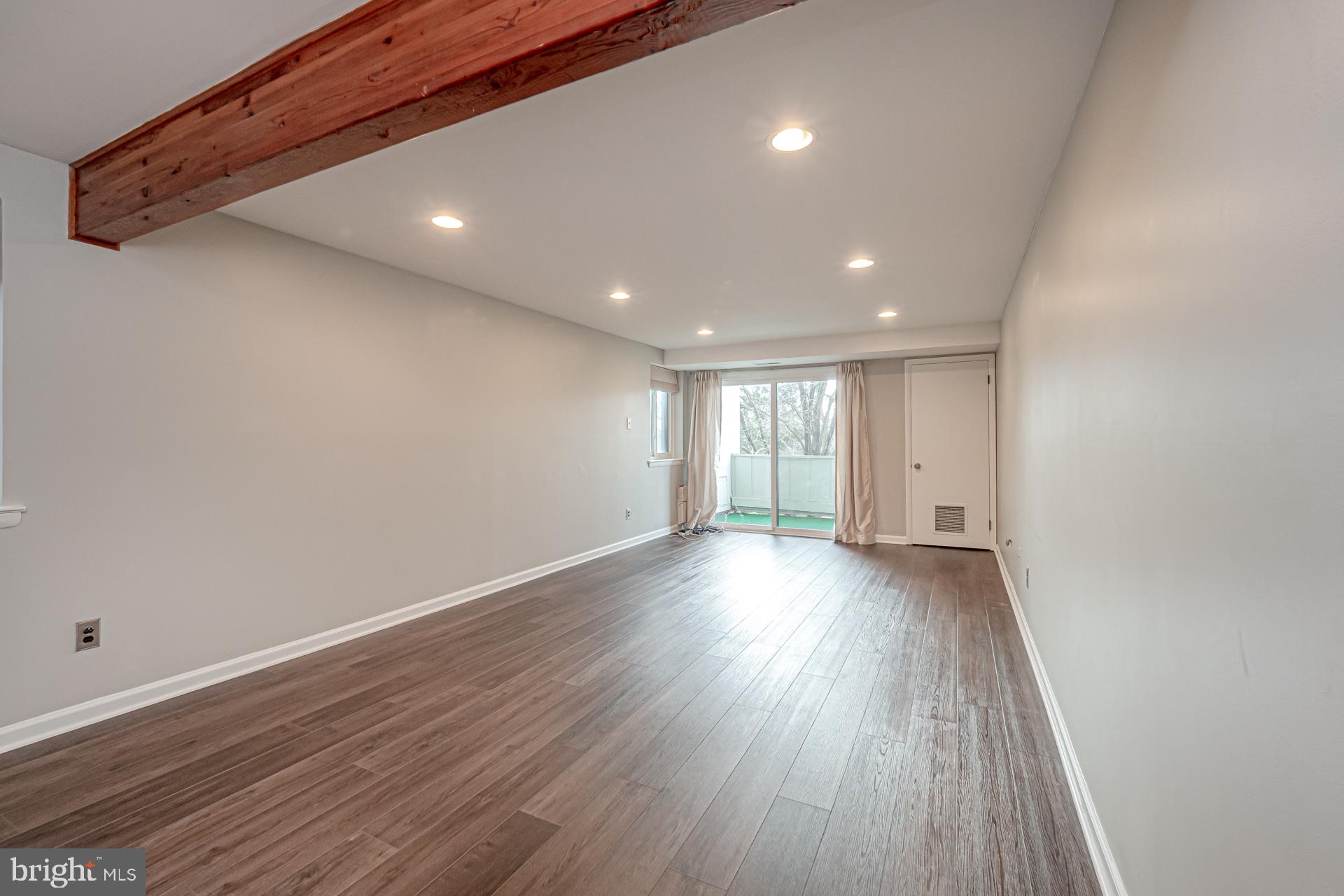 SUMMIT HOUSE - Residential Lease