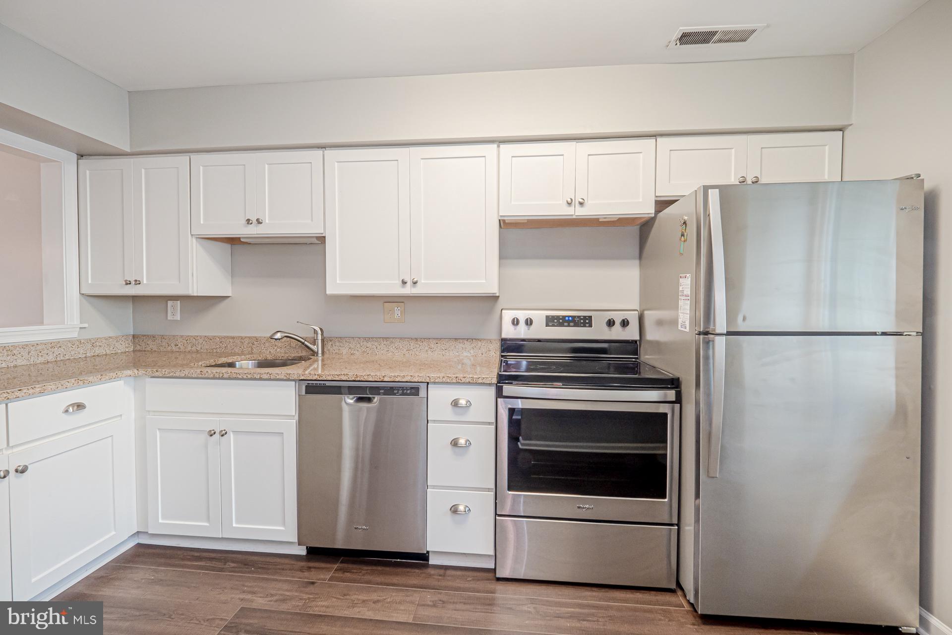 SUMMIT HOUSE - Residential Lease