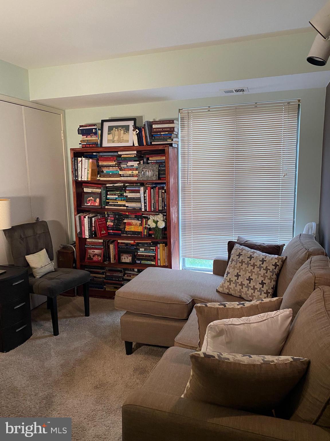 SUMMERTREE CONDO APTS - Residential