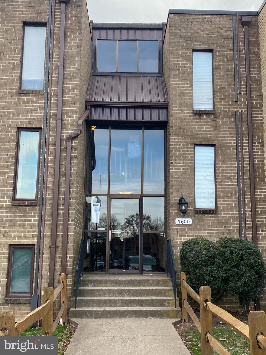 Great opportunity in Summertree Condos! Check out this spacious 2 bed 1 & 1/2 Bath Condo in Northern VA for under $200k! The Owners Suite has a spacious walk-in closet. The 2nd bedroom has build-in shelving, spacious closet and can be used as an office. Stackable Washer/Dryer in the Unit! Entertain your guest in the spacious living room/dining room combination which leads out to a small patio area. This unit has an additional storage upstairs. Conveniently located and close to everything! Don't miss out on this one!