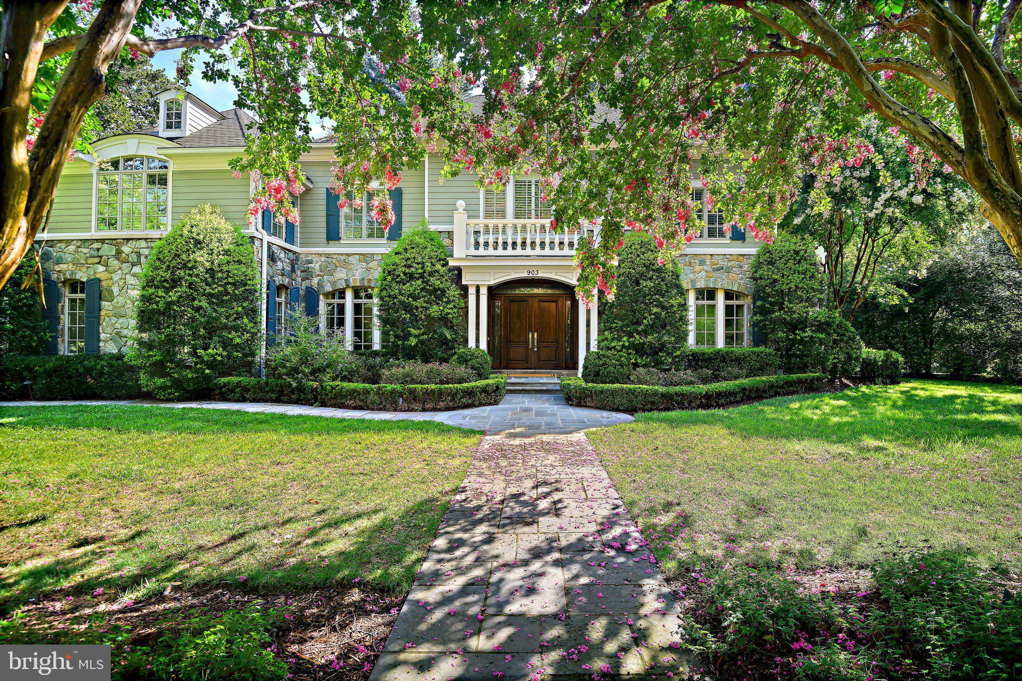 903 DOUGLASS DRIVE