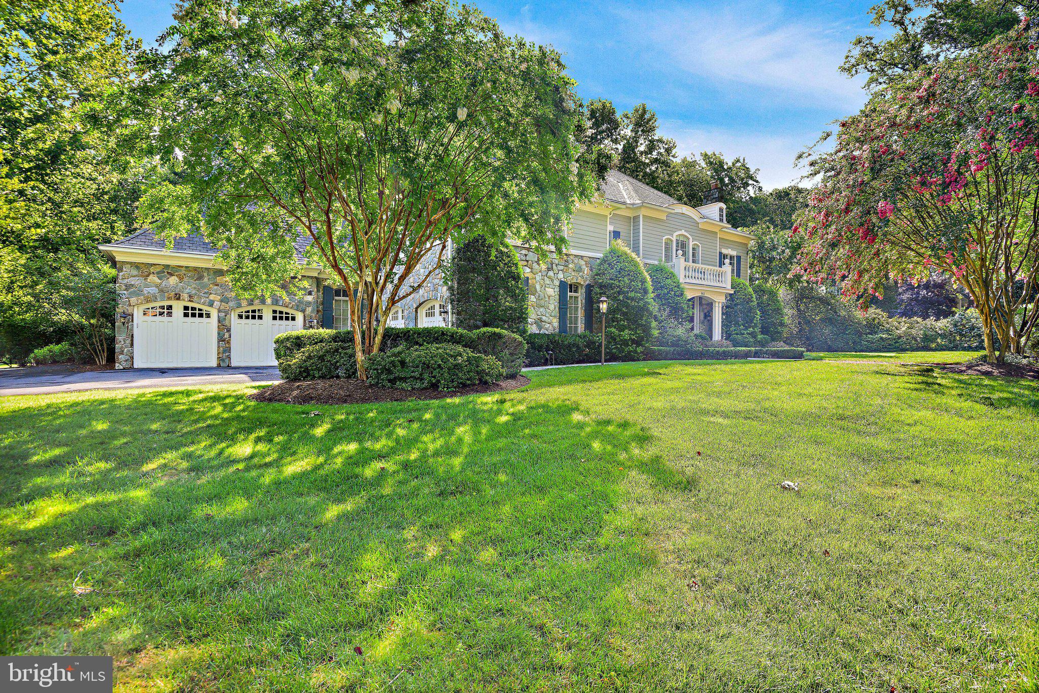 903 DOUGLASS DRIVE