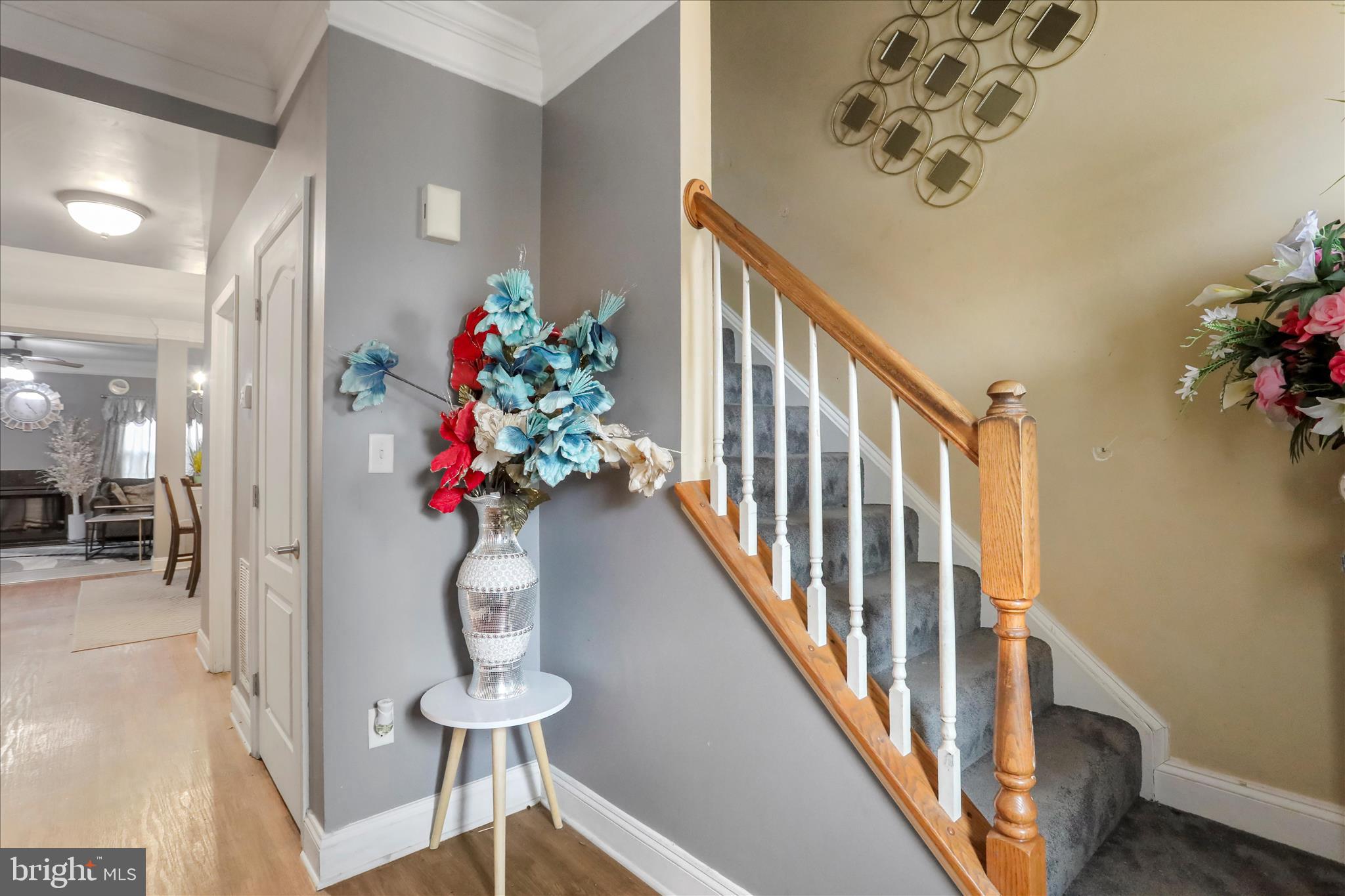 208 WHITLEY DRIVE 44