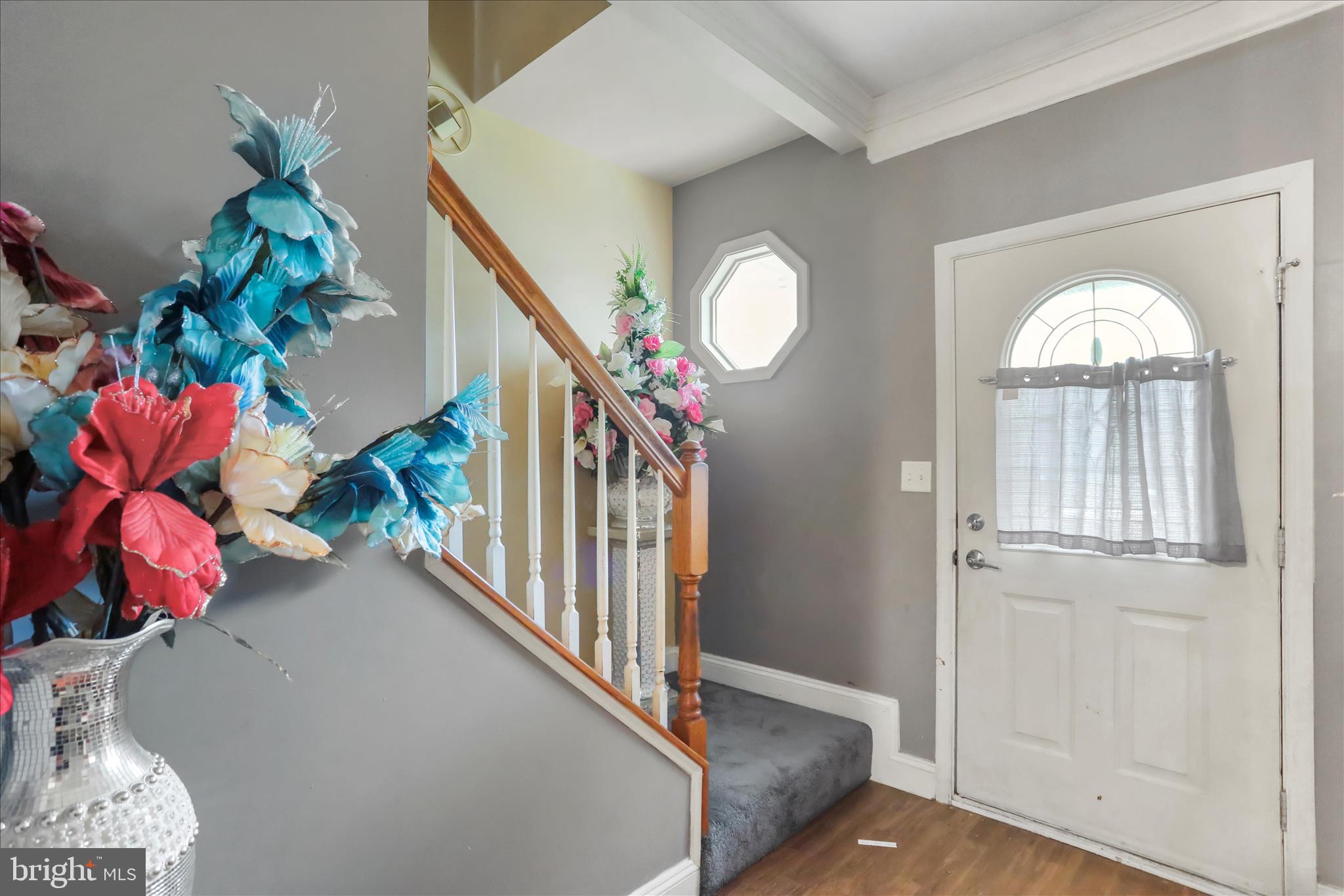 208 WHITLEY DRIVE 44