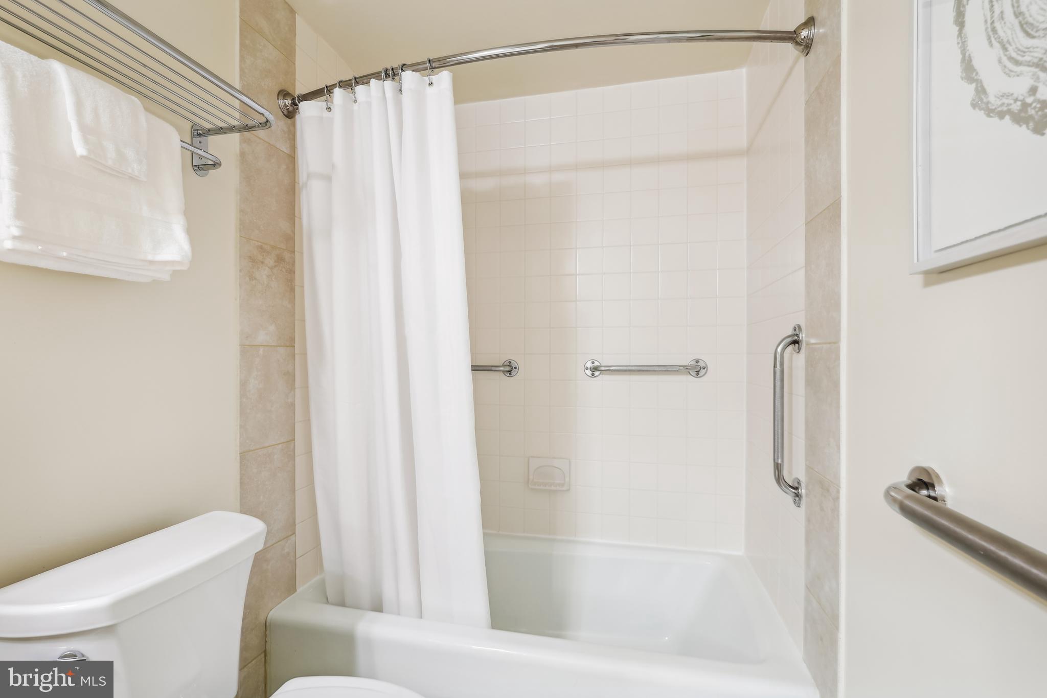 WATERFORD SQUARE - Residential