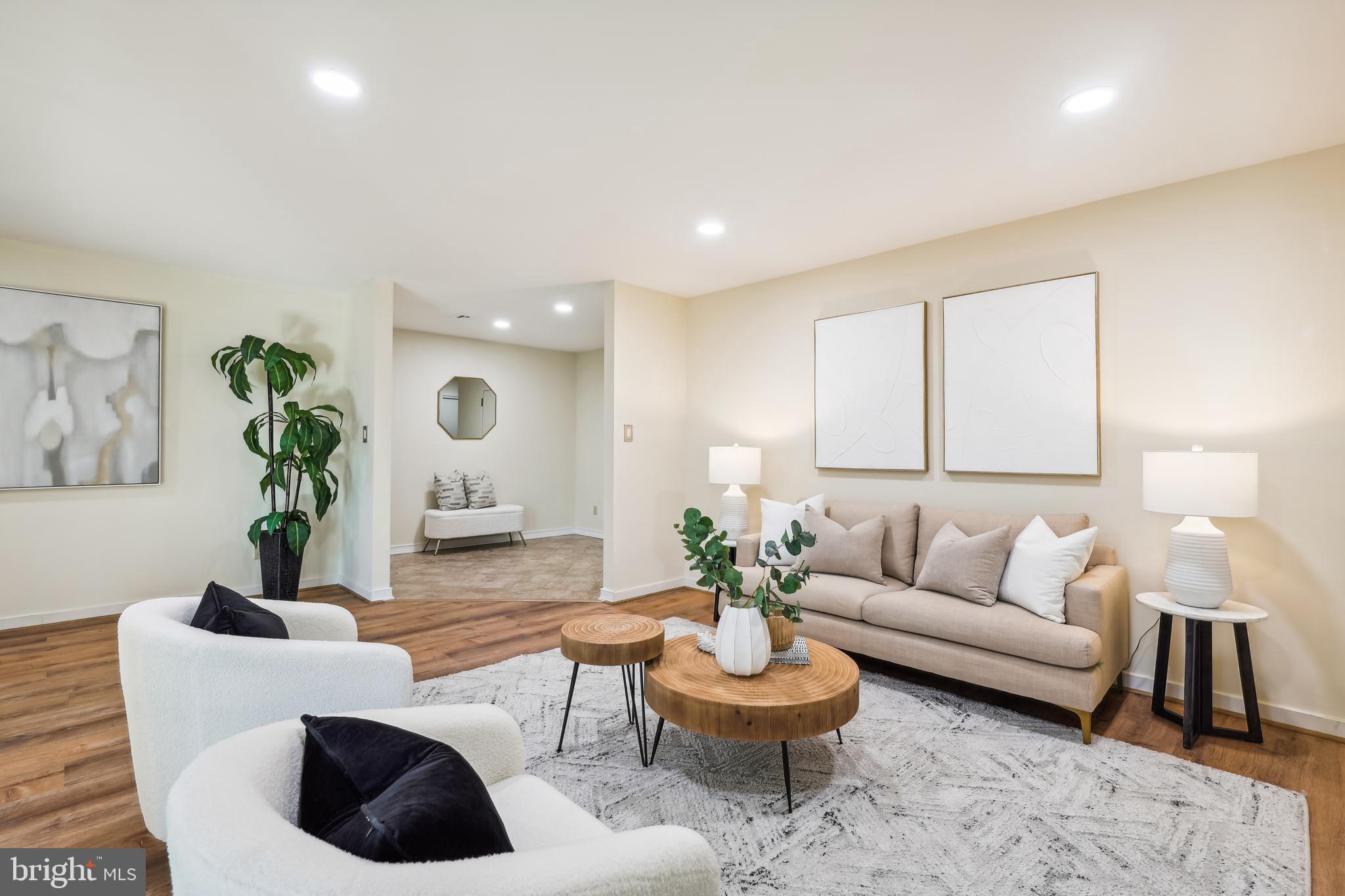 WATERFORD SQUARE - Residential