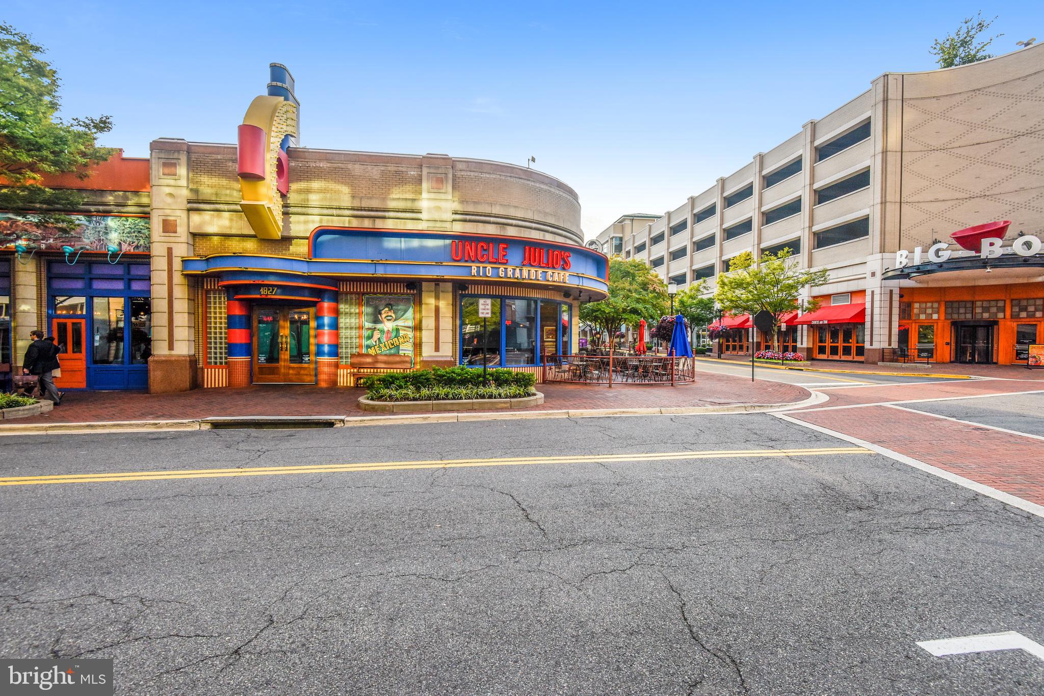 WATERFORD SQUARE - Residential