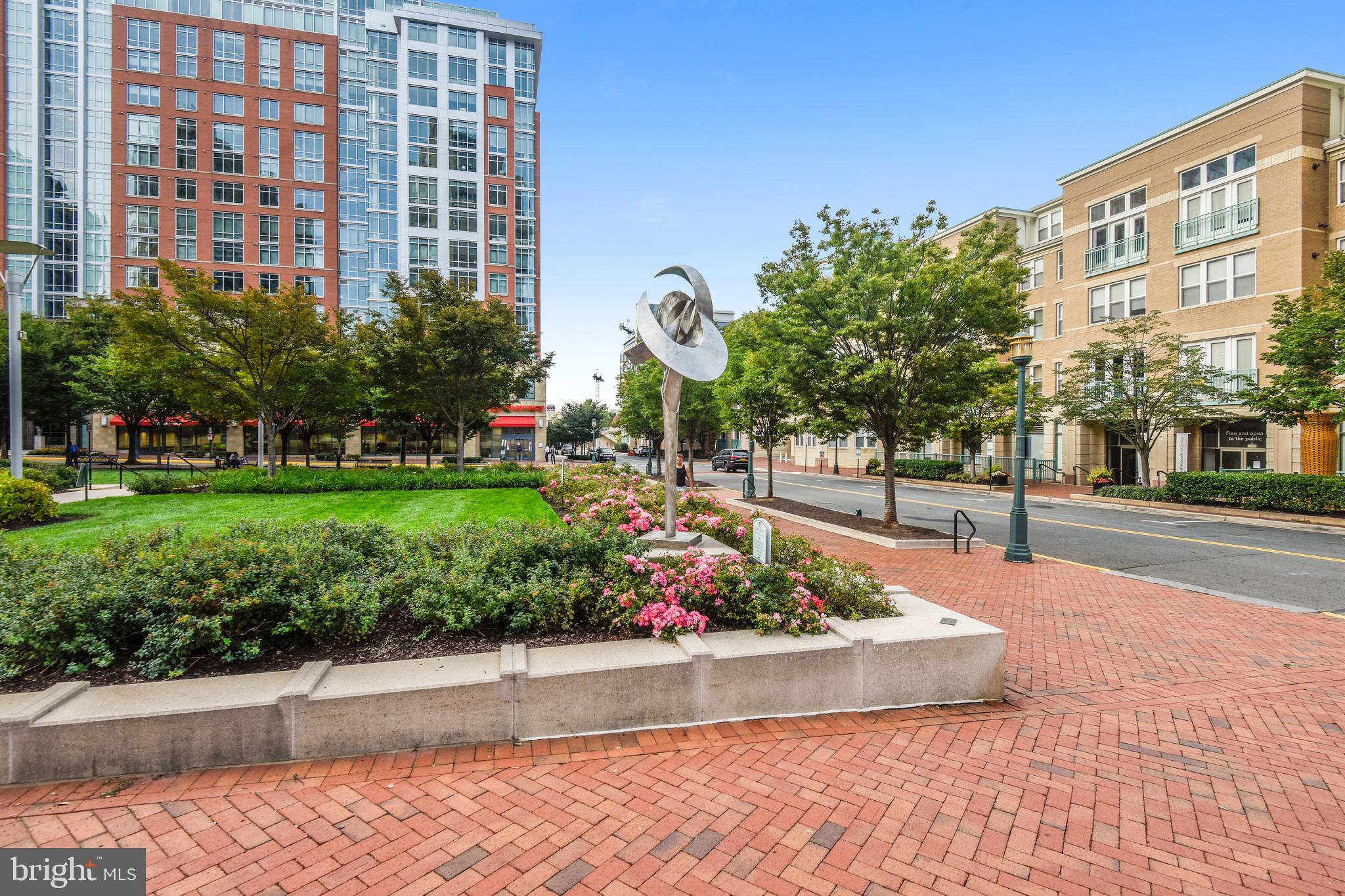 WATERFORD SQUARE - Residential