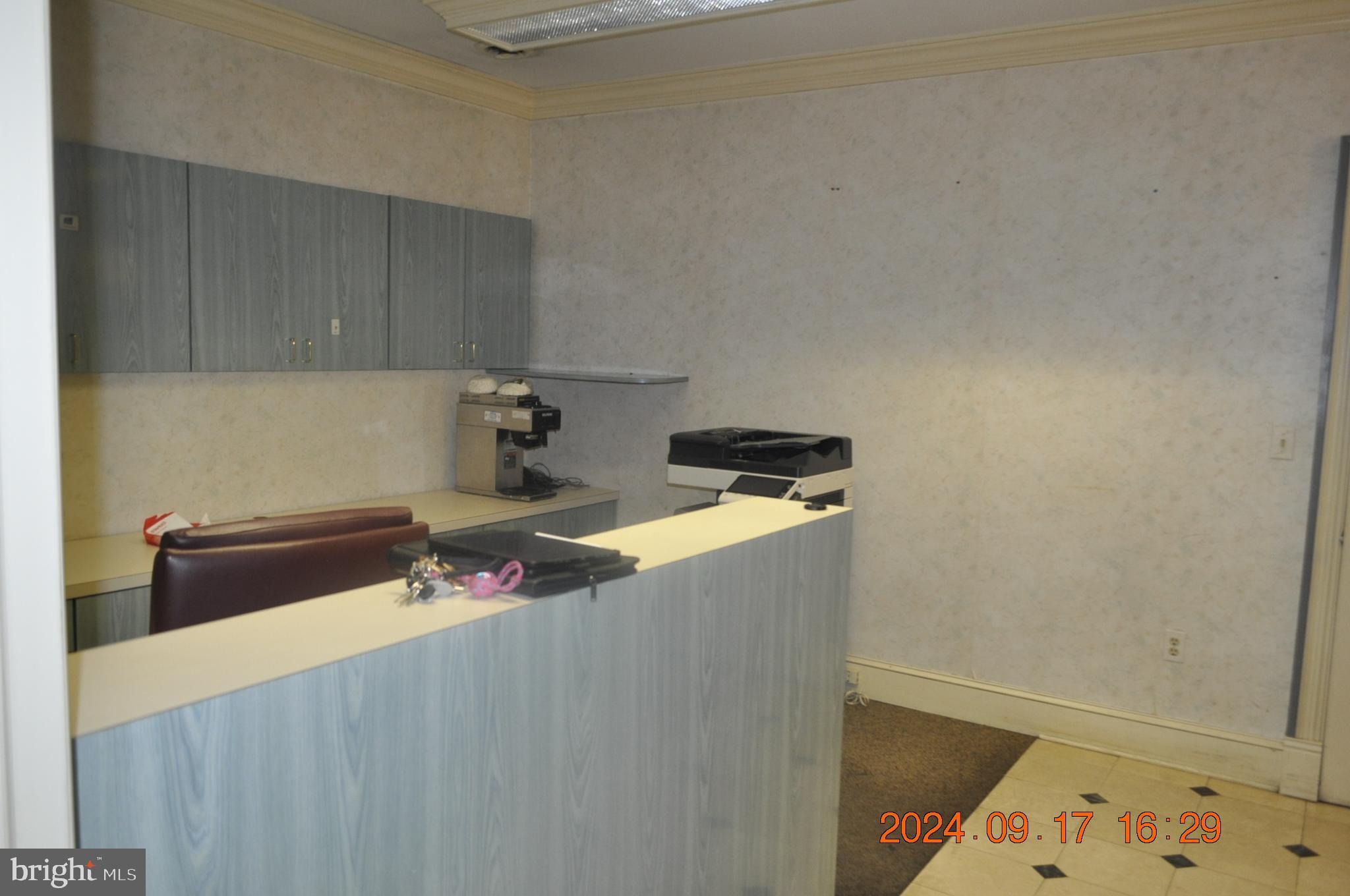 BUTCHERS HILL - Commercial Lease