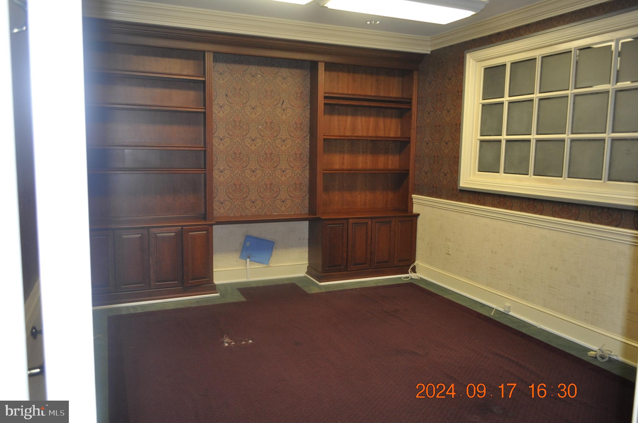 BUTCHERS HILL - Commercial Lease