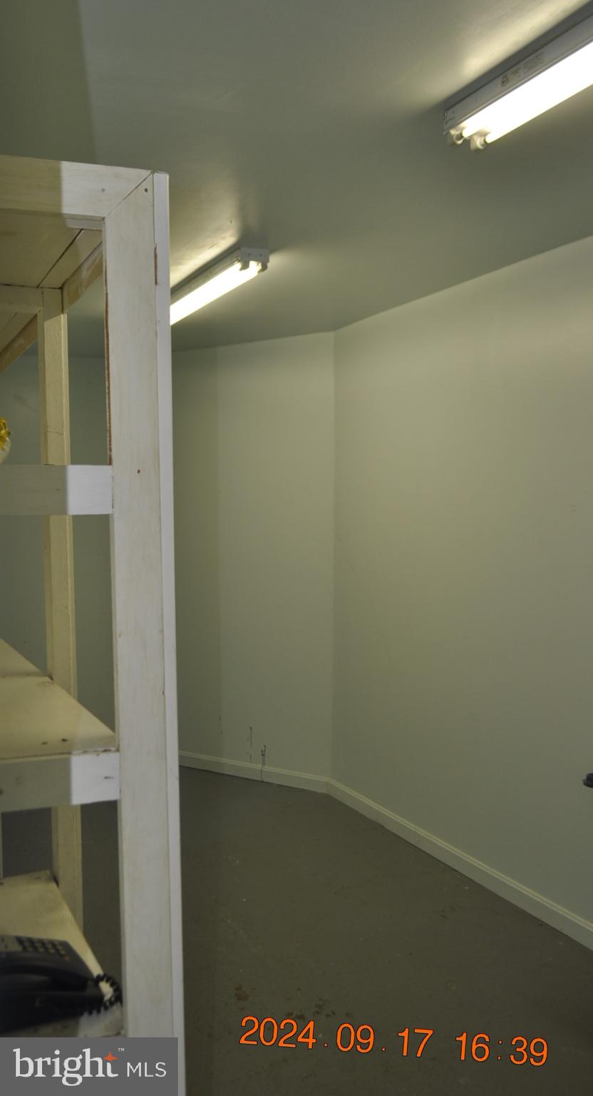 BUTCHERS HILL - Commercial Lease