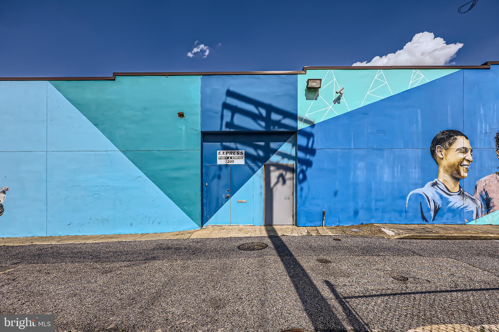 BUTCHERS HILL - Commercial Lease