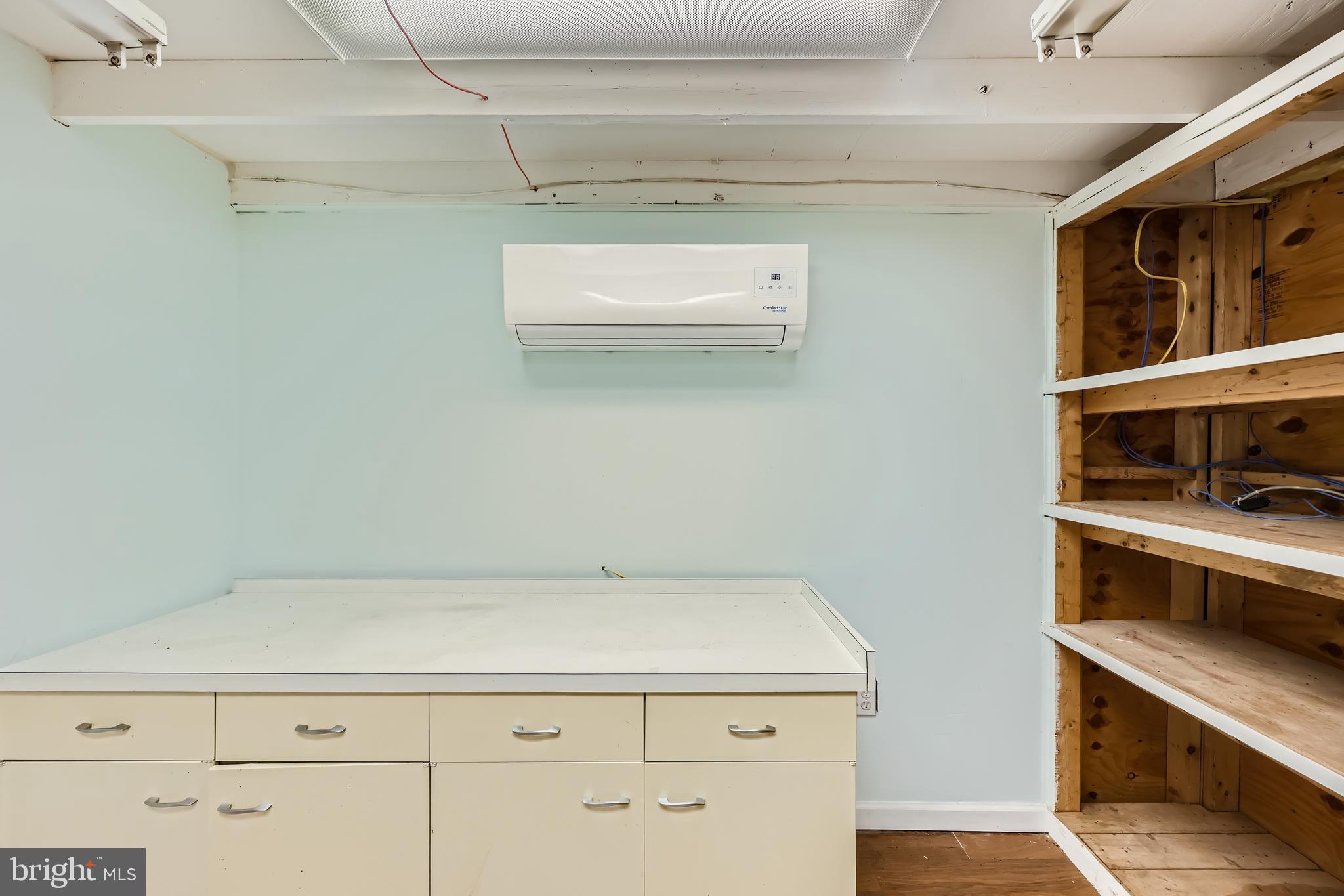 BUTCHERS HILL - Commercial Lease