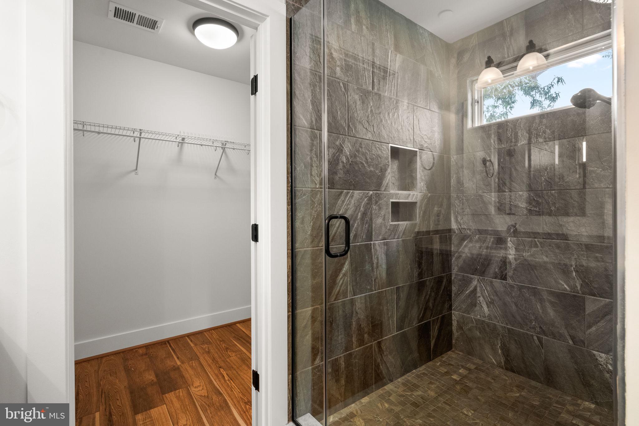 OWINGS BEACH - Residential