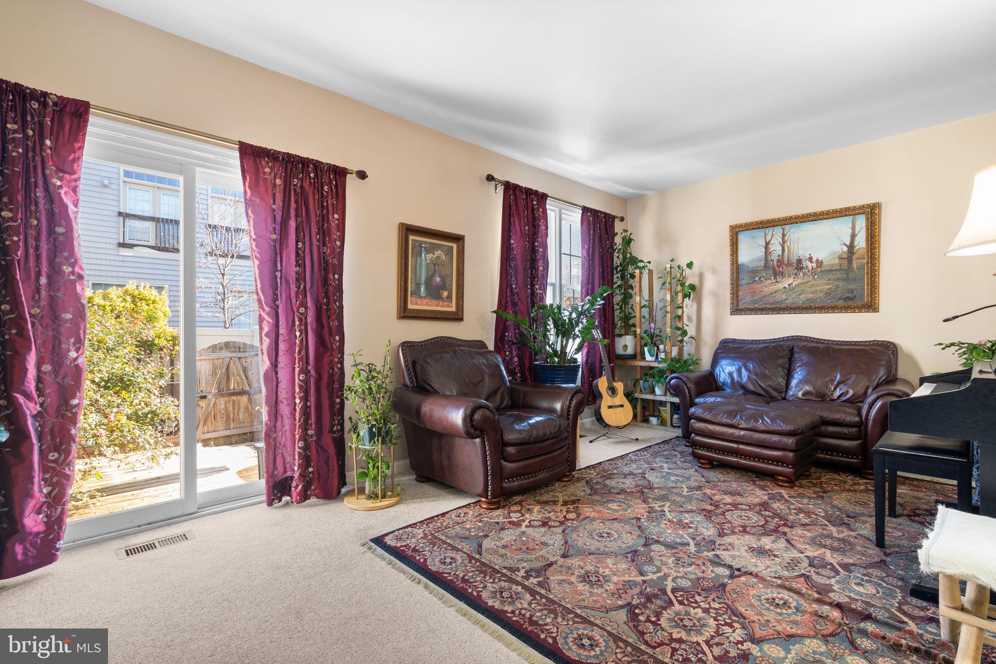 1043 WINDRUSH LANE 5