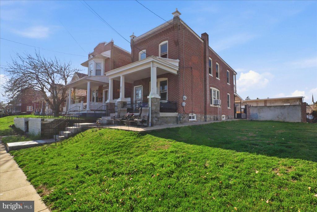 Photo of 875 Manor Street, LANCASTER, PA 17603 (MLS # PALA2085850)