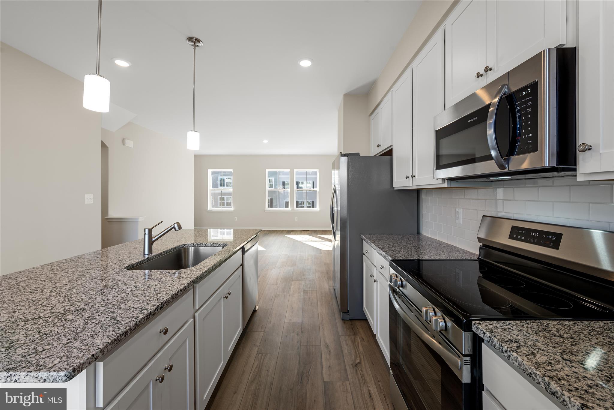 RED CLOVER MEADOWS - Residential Lease