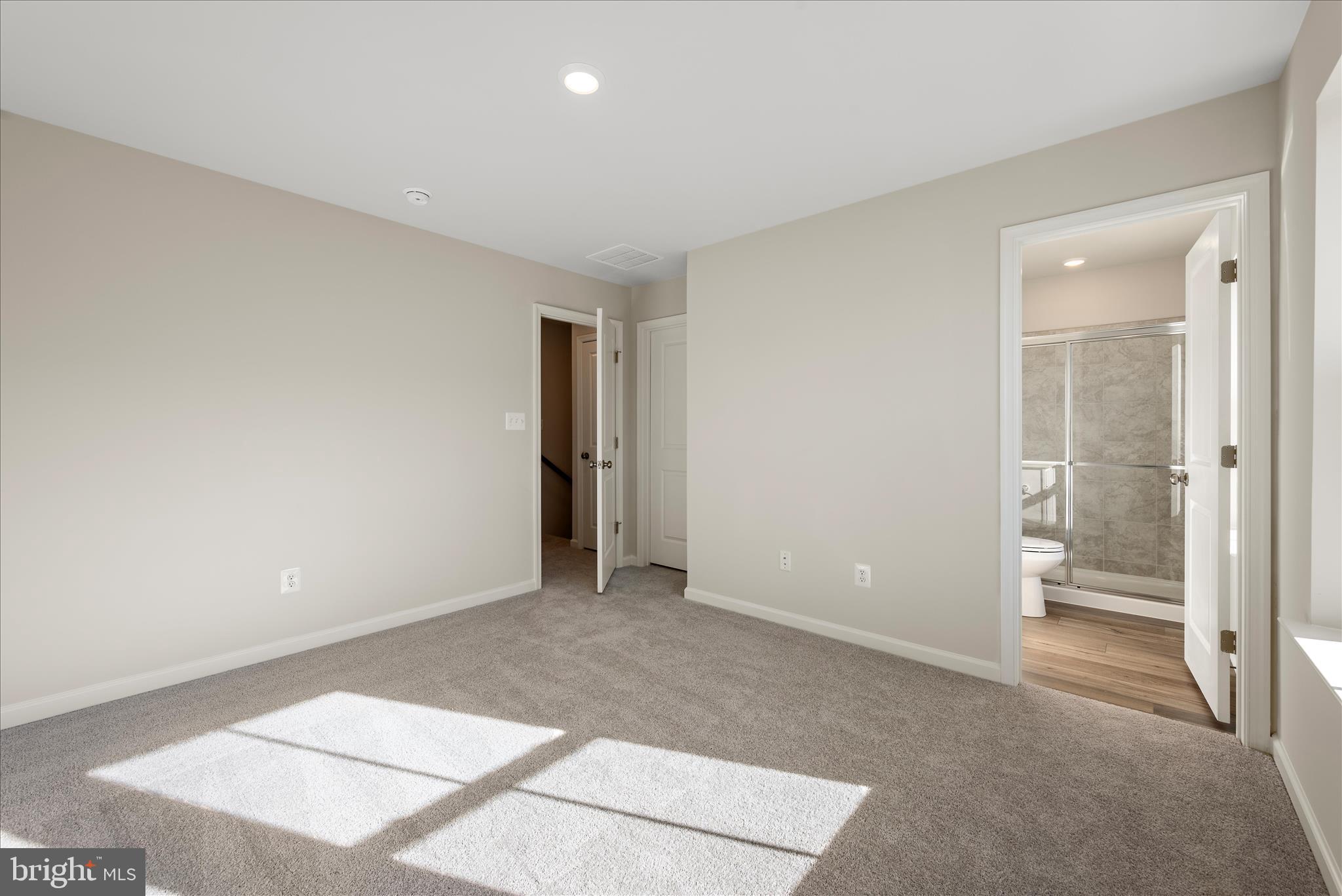 RED CLOVER MEADOWS - Residential Lease