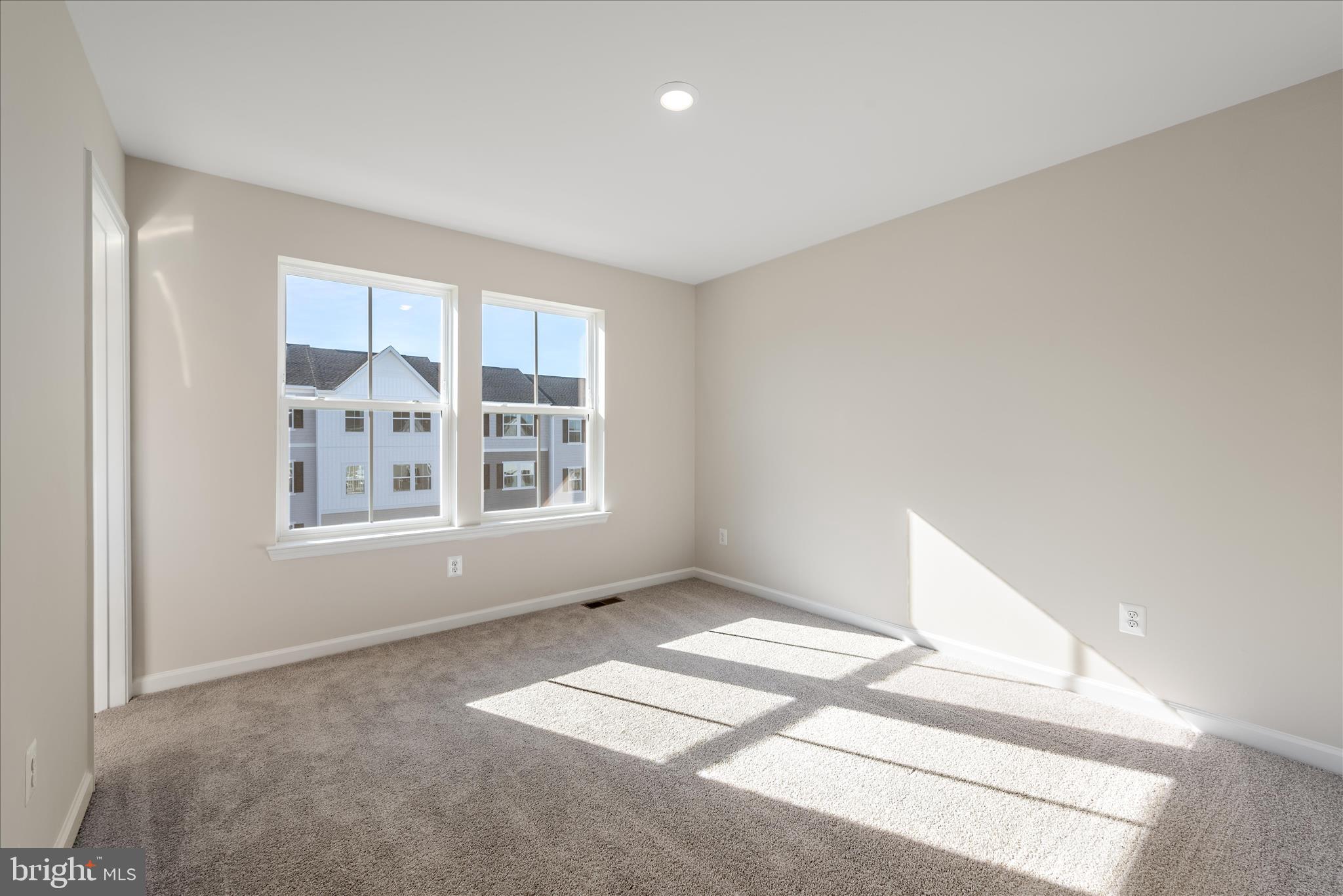 RED CLOVER MEADOWS - Residential Lease