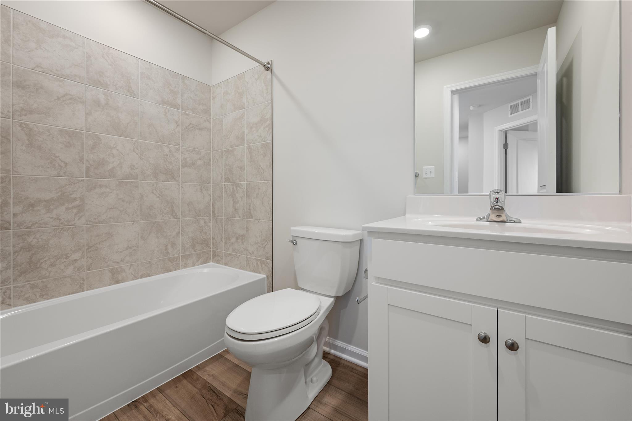 RED CLOVER MEADOWS - Residential Lease