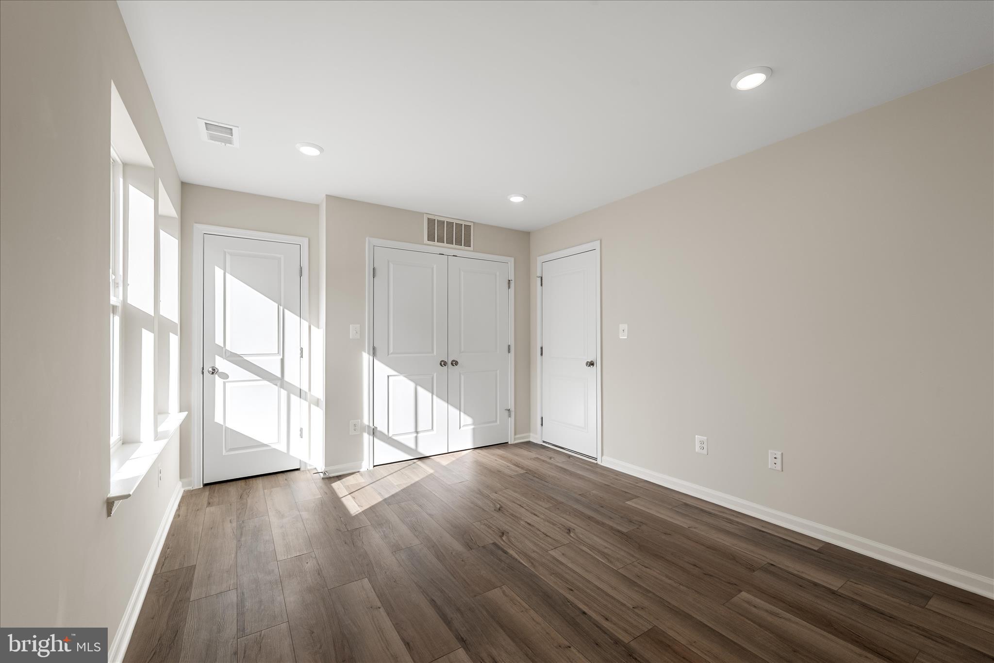 RED CLOVER MEADOWS - Residential Lease