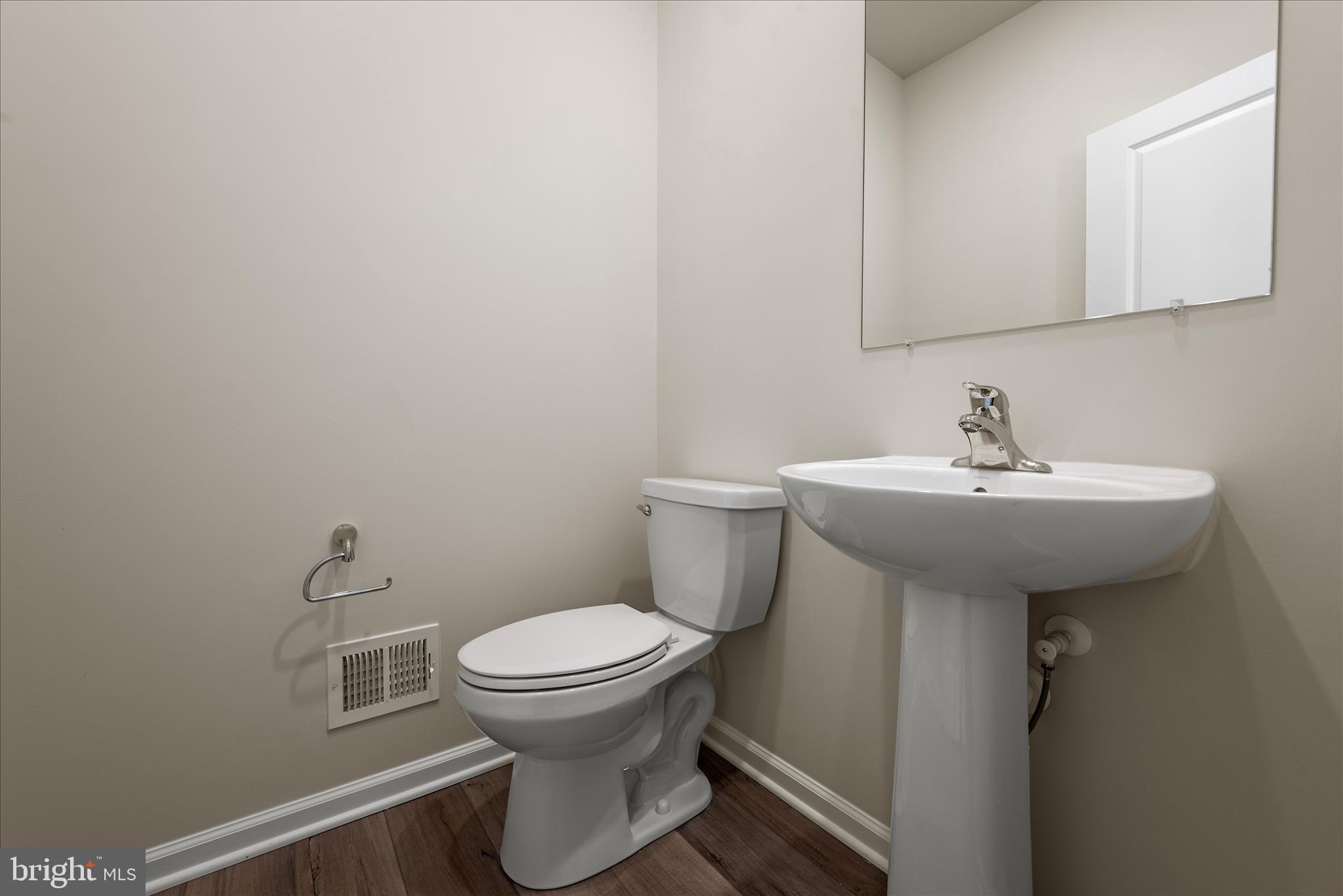 RED CLOVER MEADOWS - Residential Lease