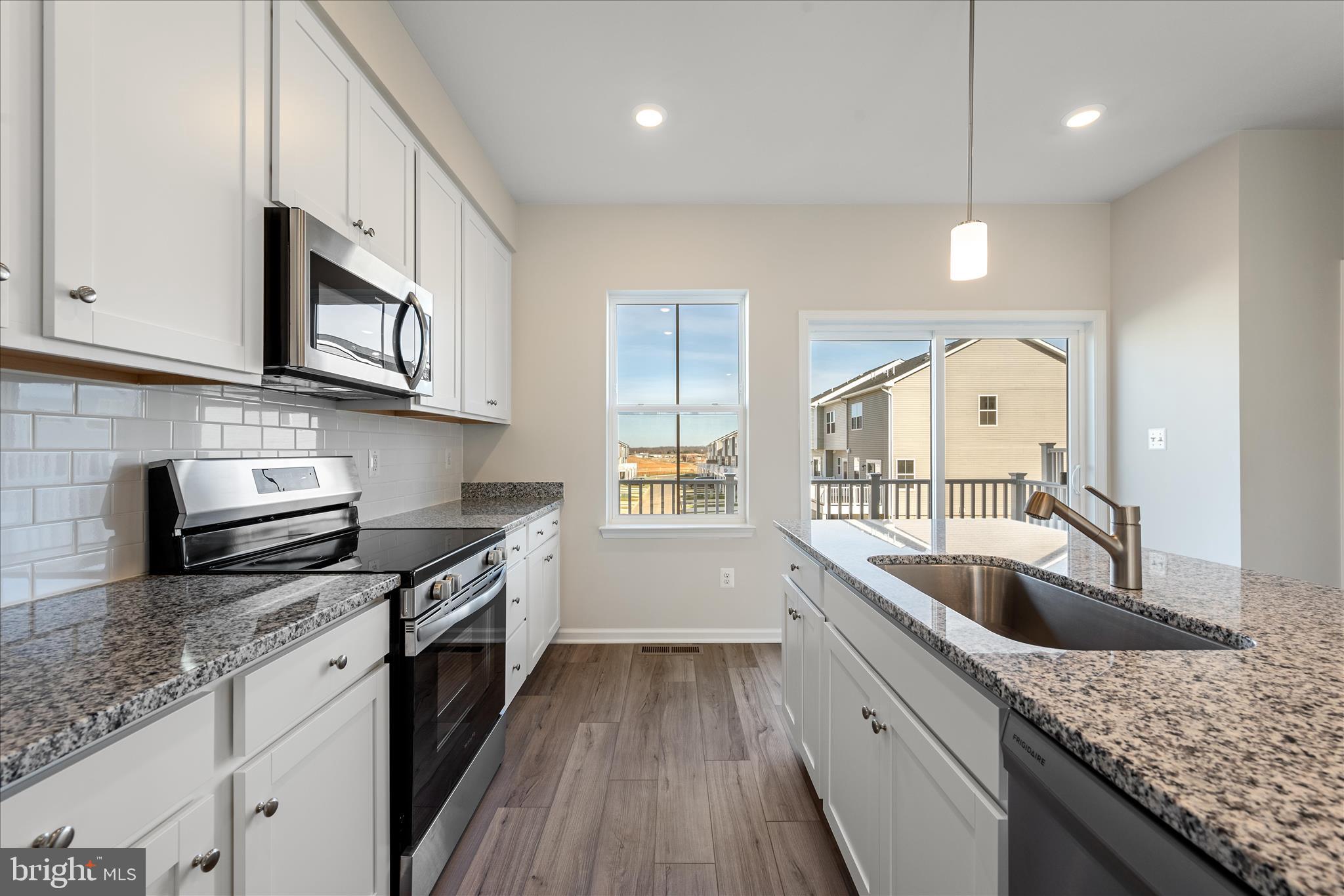 RED CLOVER MEADOWS - Residential Lease