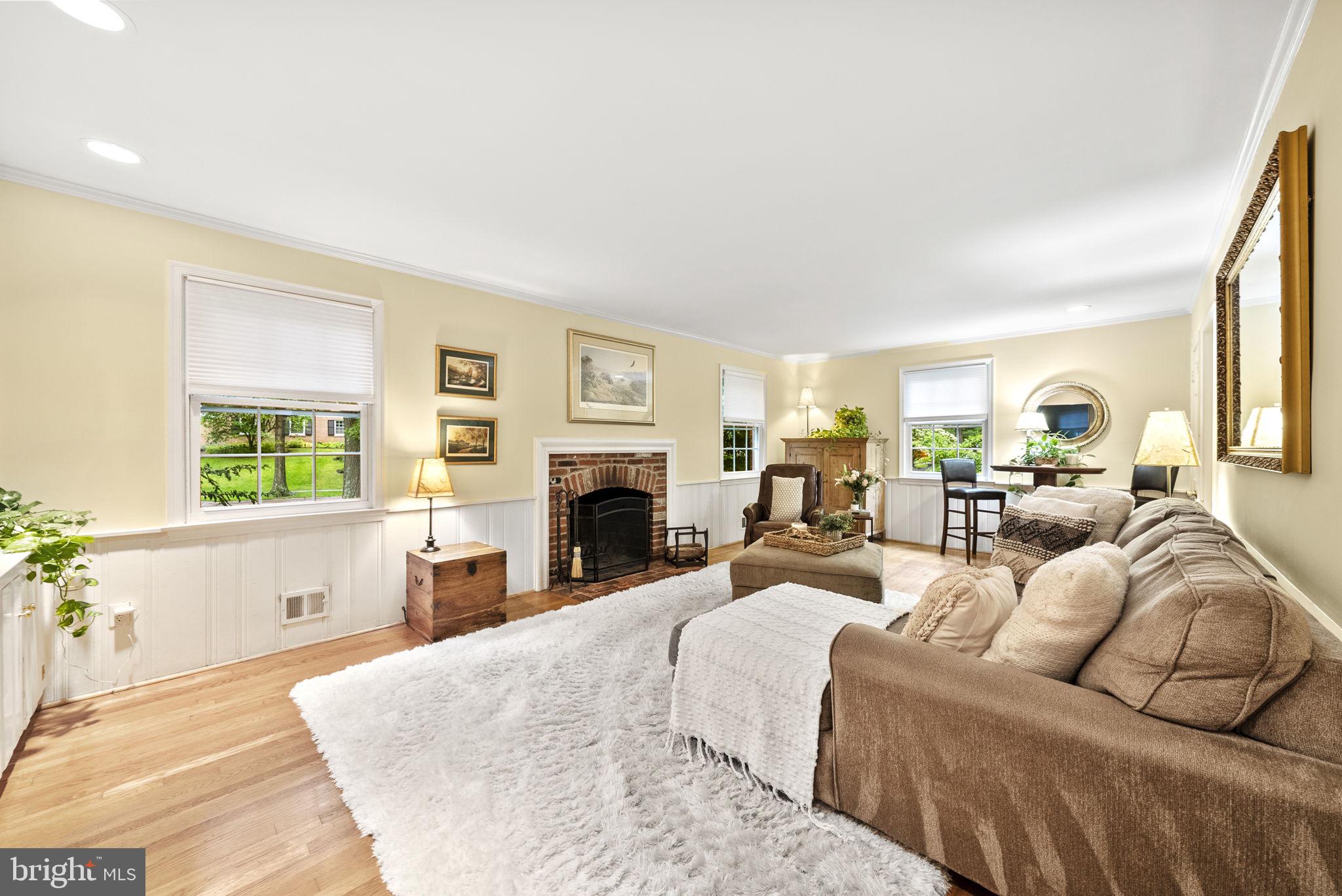 RIVER FALLS - Residential