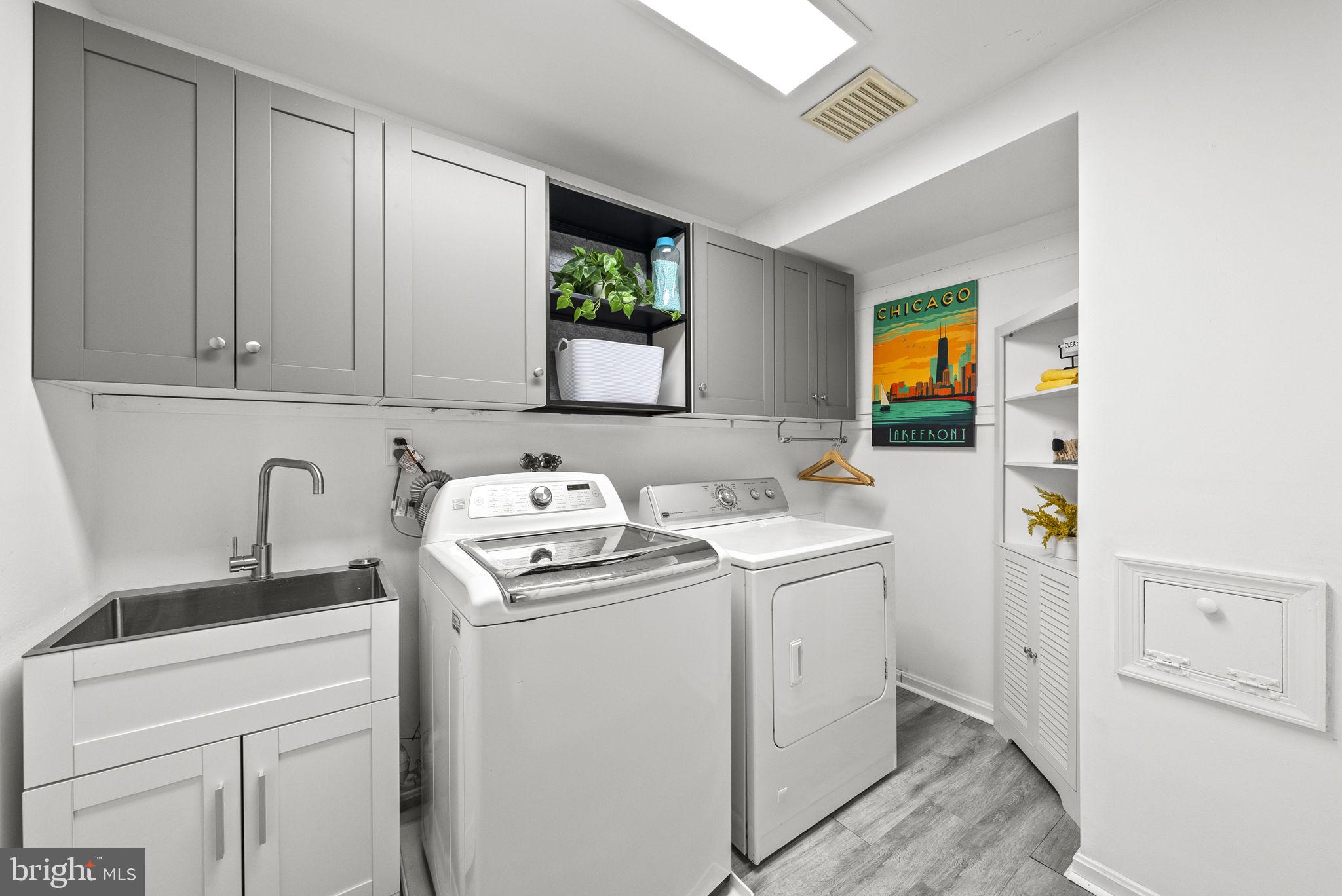 RIVER FALLS - Residential