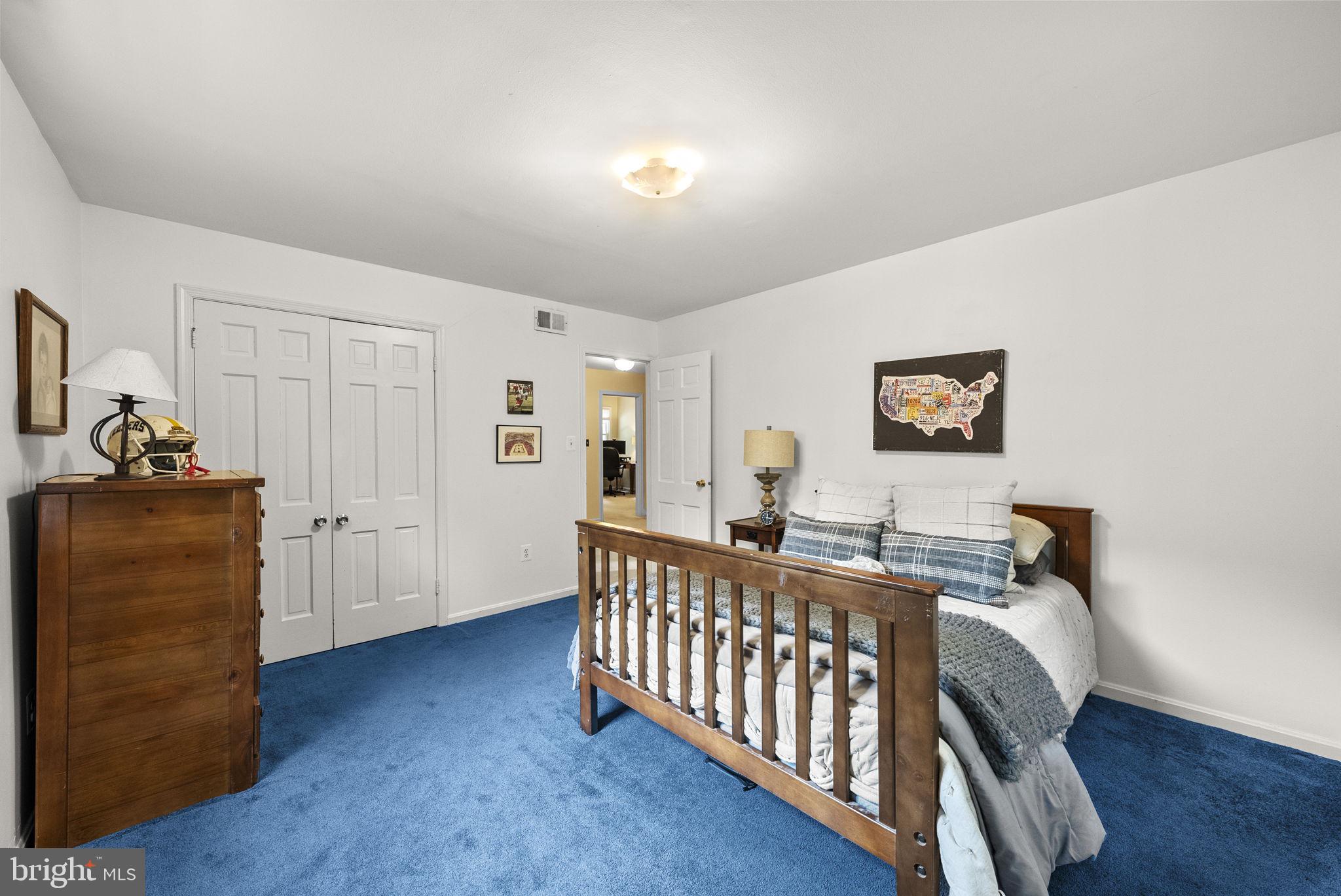 RIVER FALLS - Residential