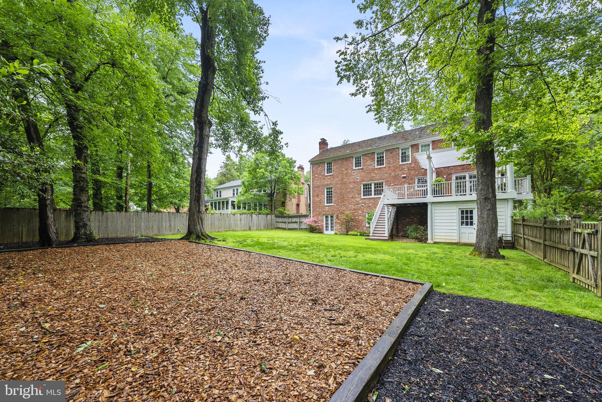 RIVER FALLS - Residential