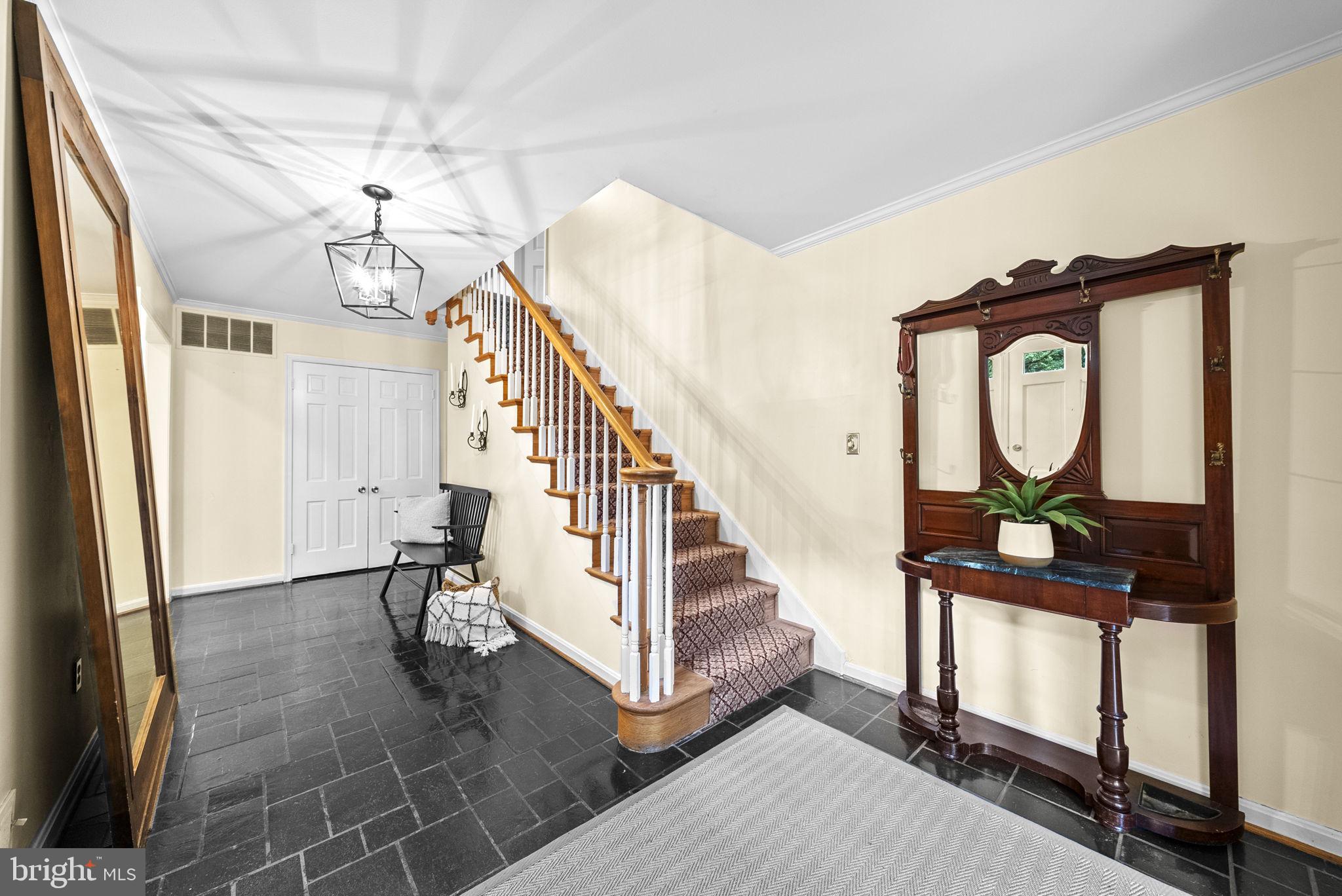 RIVER FALLS - Residential