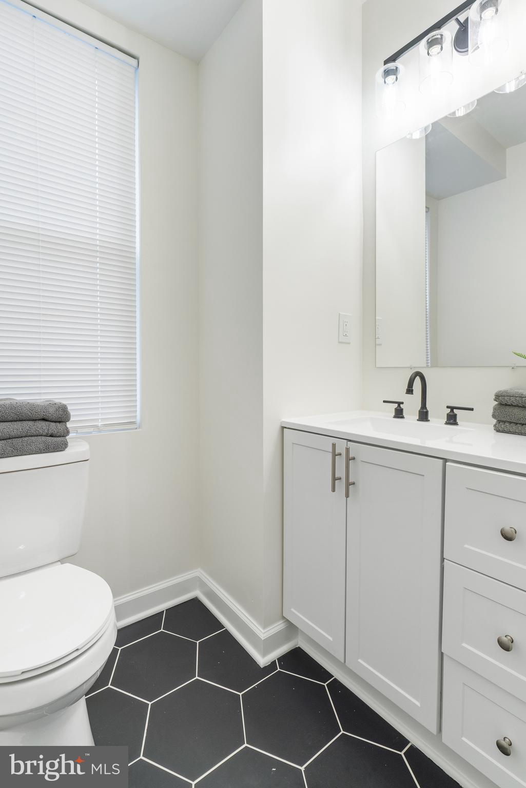 ASHBURTON HISTORIC DISTRICT - Residential