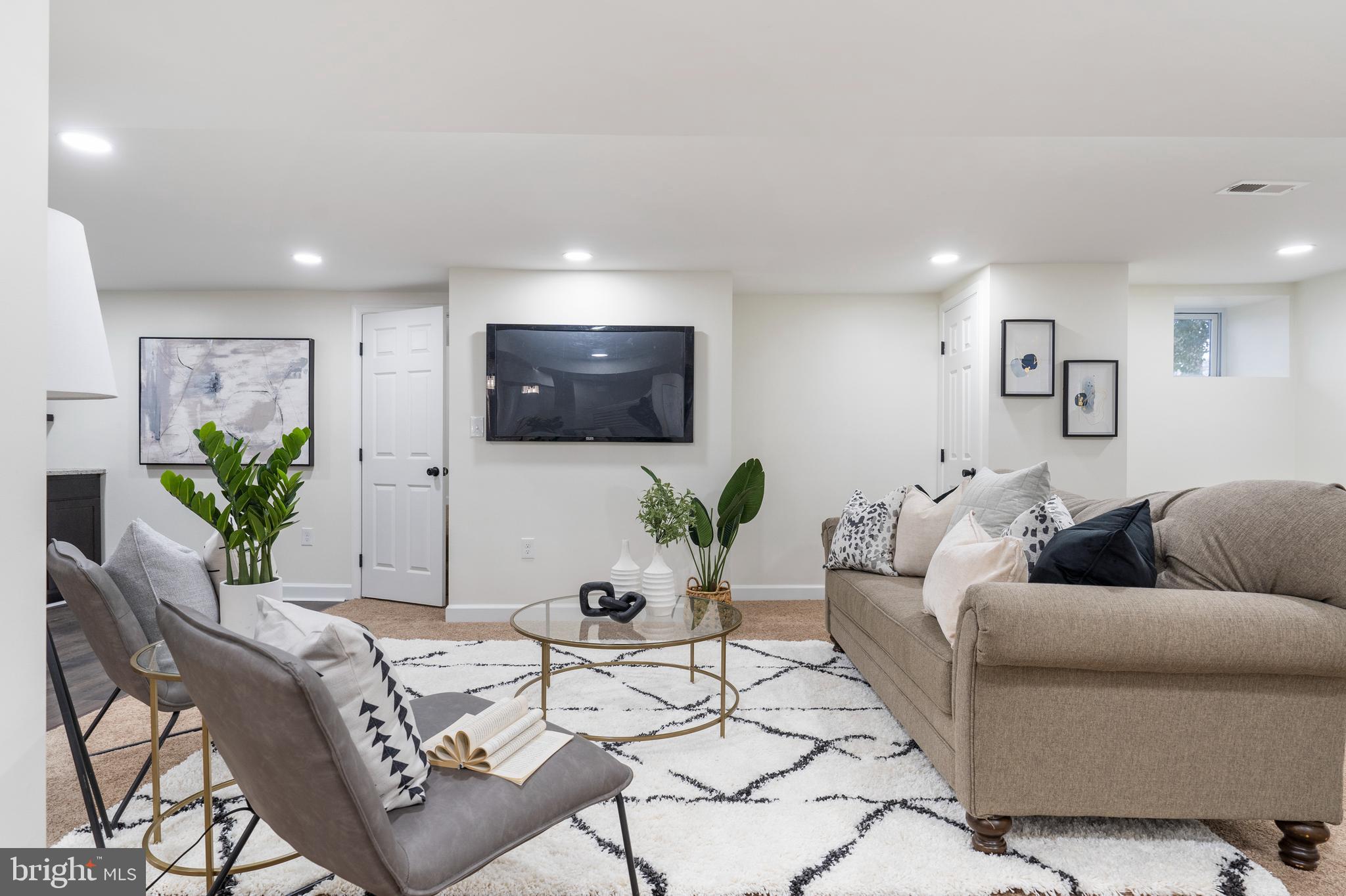 ASHBURTON HISTORIC DISTRICT - Residential