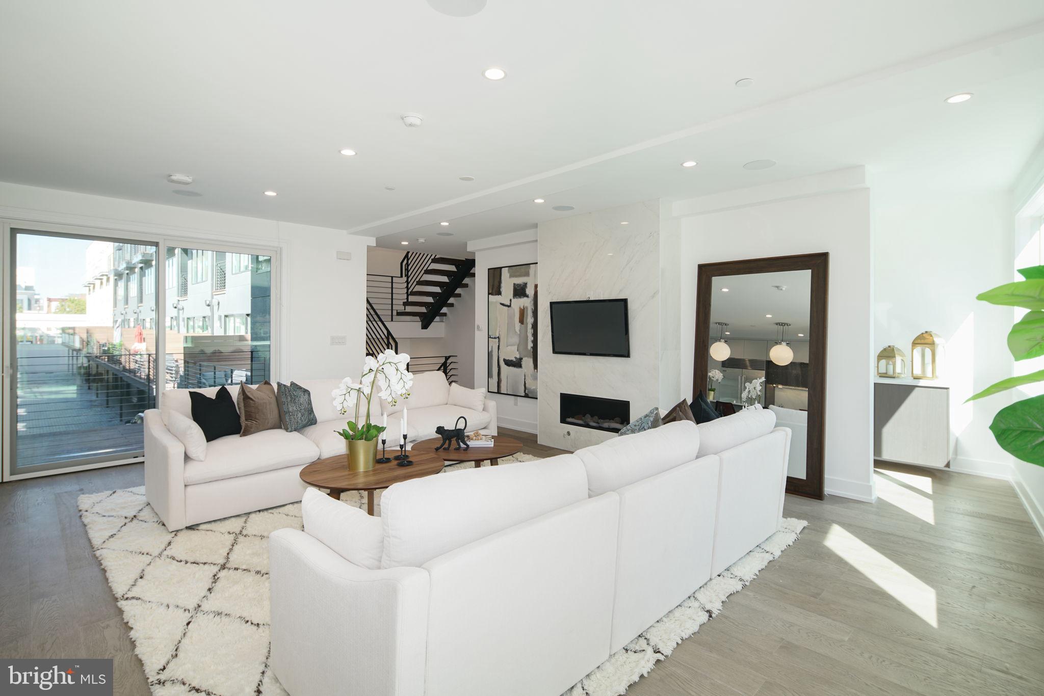 BELLA VISTA - Residential