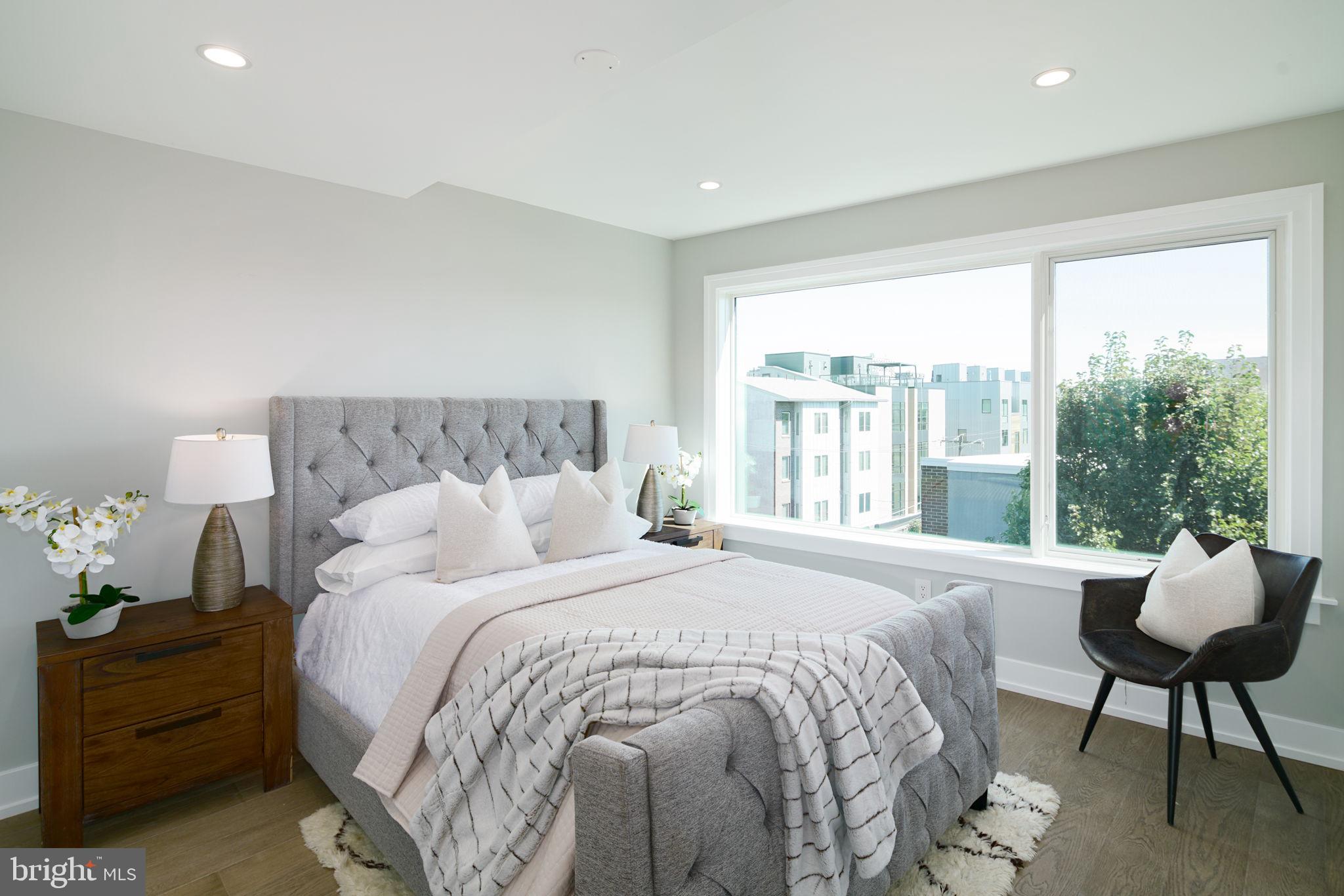 BELLA VISTA - Residential