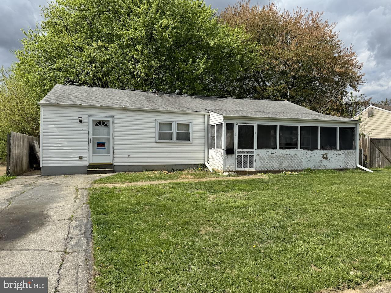 CASTLE HILLS - Residential