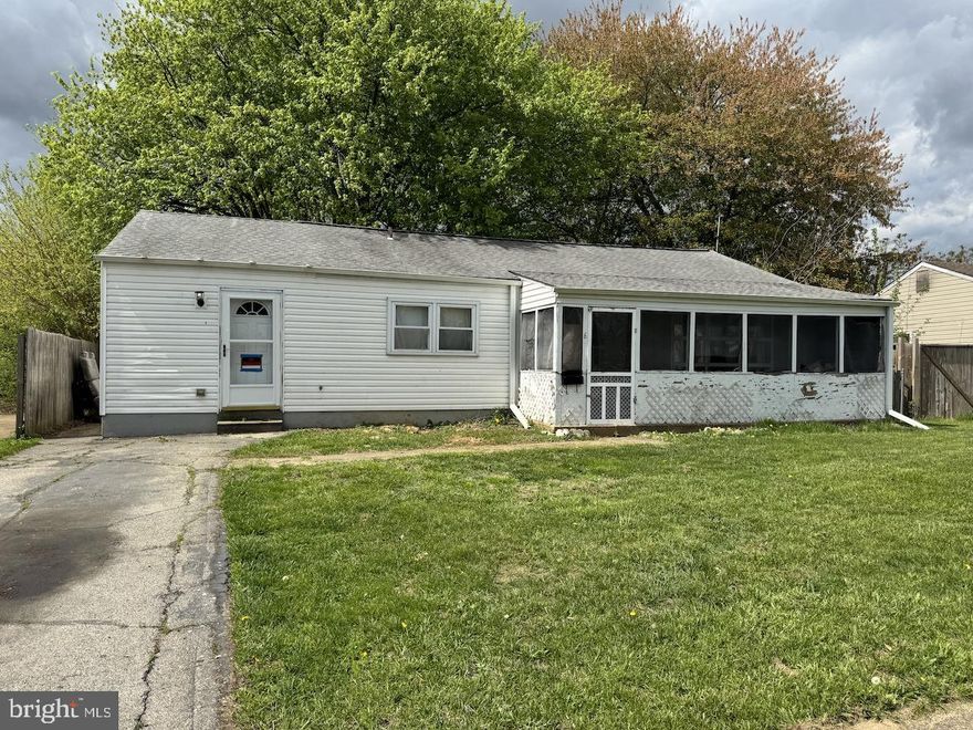 Great investment opportunity! This 4 bedroom 1 full bath home in Castle Hills has great potential. Estate sale being sold in AS-IS condition. Features include an addition that could be a 4th bedroom or family room. An eat-in kitchen, gas cooking and a nice size rear yard.