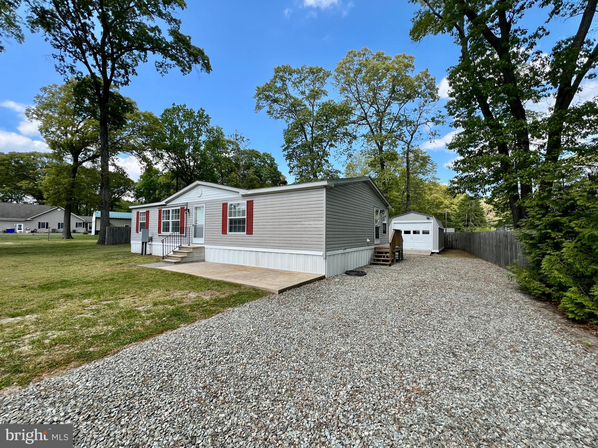 ANGOLA NECK PARK - Residential