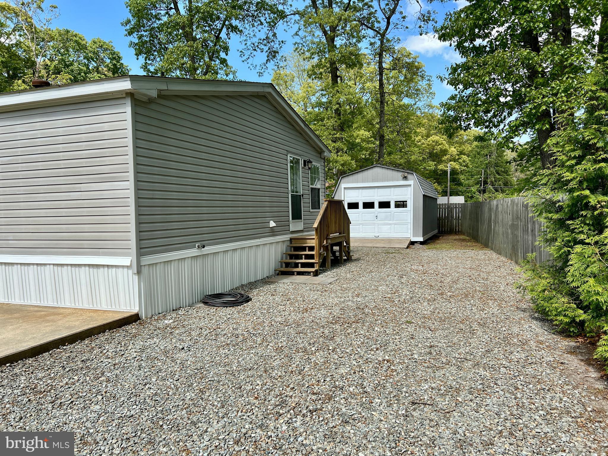 ANGOLA NECK PARK - Residential