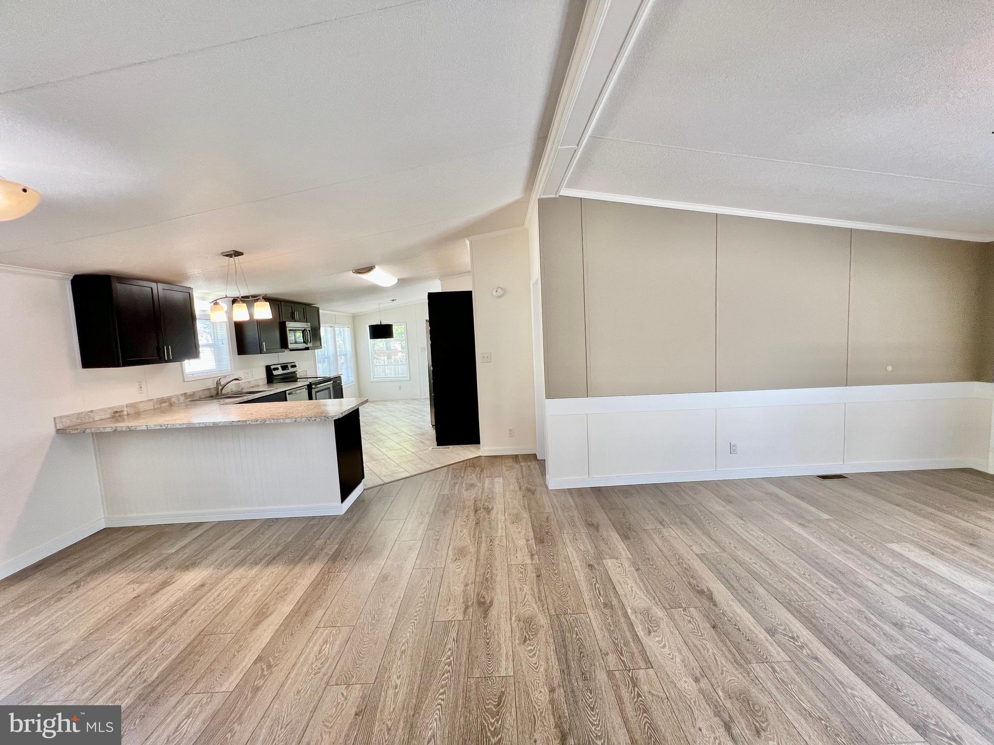 ANGOLA NECK PARK - Residential
