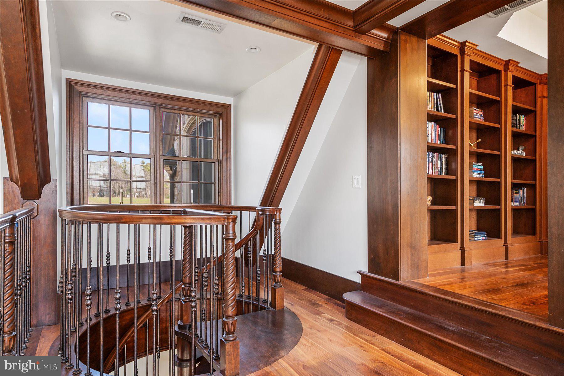 PROSPECT HILL - Residential